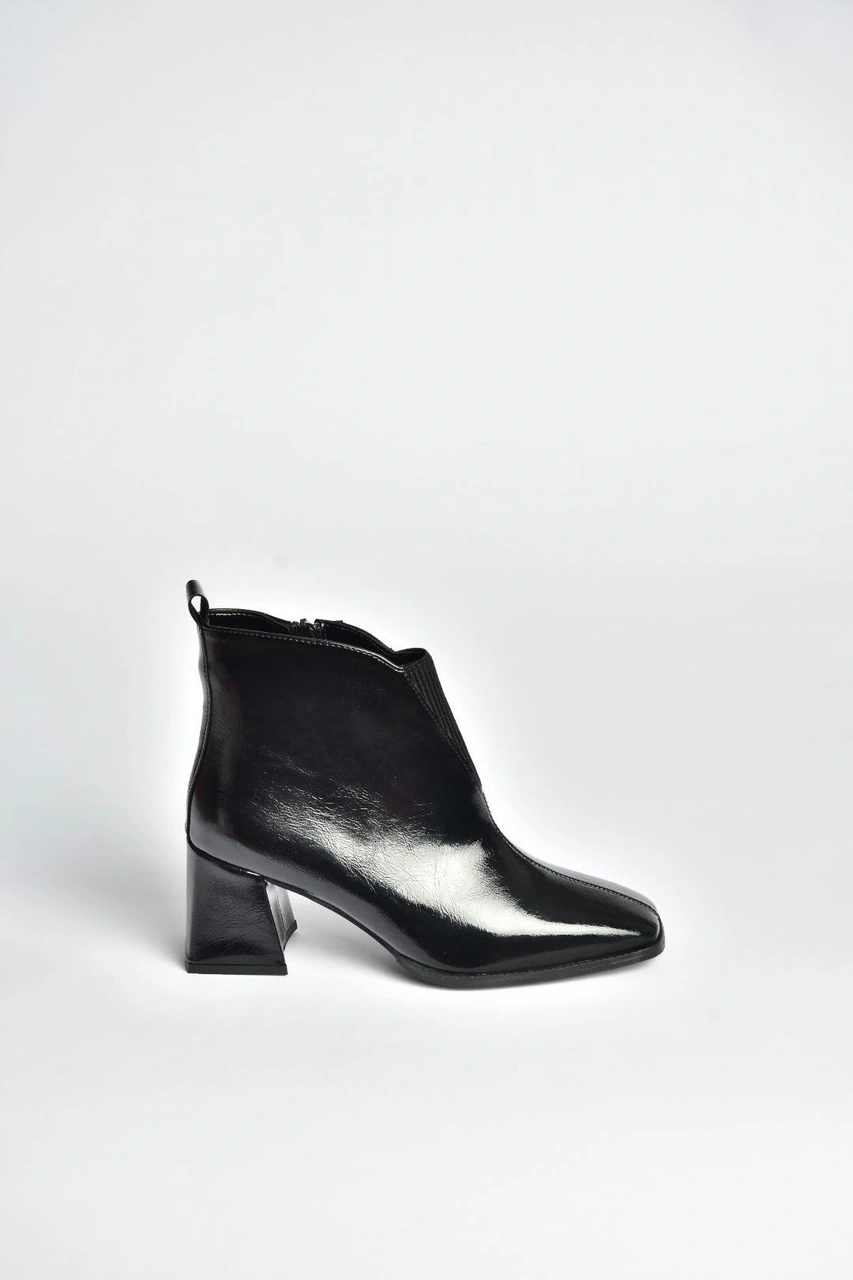 Fox Shoes V848257460 Siyah Rustik Kalın Topuklu Kadın Bot Siyah-rustik