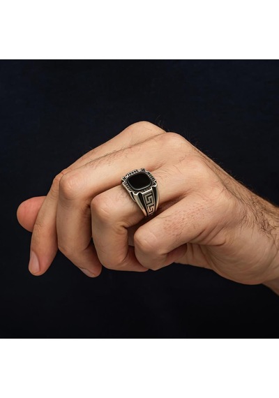 Siyah Oniks Taşlı Grek Desenli 925 Gümüş Erkek Yüzük Beyaz