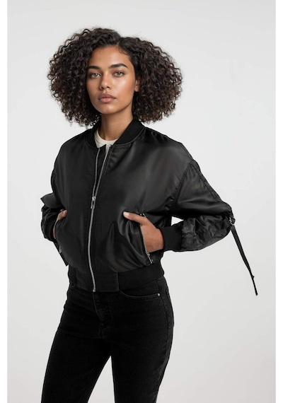 Defacto Su İtici Kolej Yaka Basıc Fermuarlı Cepli Suni Deri Bomber Ceket B8574AX24SP Siyah