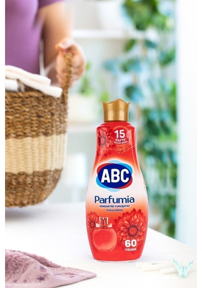 Parfumia Konsantre Çamaşır Yumuşatıcısı Tutkulu Dahlia 3 X 1440 Ml Diğer