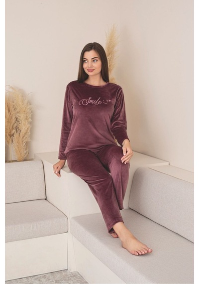 Kadın Kırmızı Renk Likralı Kadife Pijama Takımı Pudra