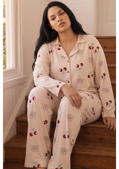 Siyah İnci Desenli Termal Kumaşlı Ultra Soft Yumuşak Büyük Beden Battal Boy Düğmeli Örme Pijama Takımı 26226524 Krem Siyah İnci Desenli Termal Kumaşlı Ultra Soft Yumuşak Büyük Beden Battal Boy Düğmeli Örme Pijama Takımı 26226524 Krem