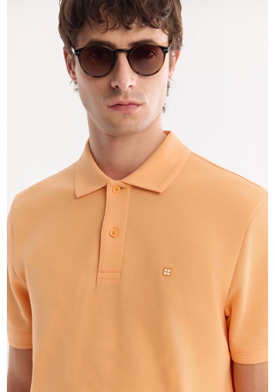 Avva Erkek Açık Turuncu Kıvrılmaz Polo Yaka %100 Pamuk Basic Regular Fit T-shirt B001032
