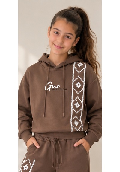 Mila Mood Kız Çocuk Kahverengi Kapüşonlu Desenli Sweatshirt Bol Paça Eşofman 2 Li Takım Mila Mood Kız Çocuk Kahverengi Kapüşonlu Desenli Sweatshirt Bol Paça Eşofman 2 Li Takım