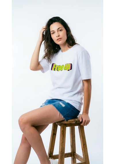 Kadın Beyaz Bisiklet Yaka Slogan Baskılı Oversize Tişört