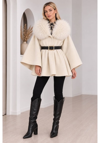 Moda Banuş Kürk Yaka Kemerli Kaşe Panço Ekru