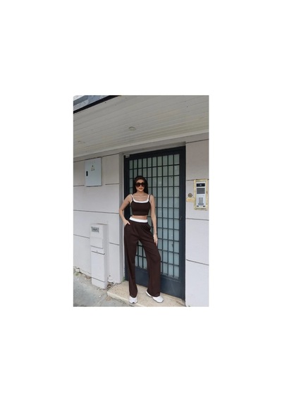 Kechi Woman Modal Kumaş Askılı İkili Takım, Crop Top Ve Pantolon Seti, Beyaz Şeritli Detaylı Kahve Kechi Woman Modal Kumaş Askılı İkili Takım, Crop Top Ve Pantolon Seti, Beyaz Şeritli Detaylı Kahve