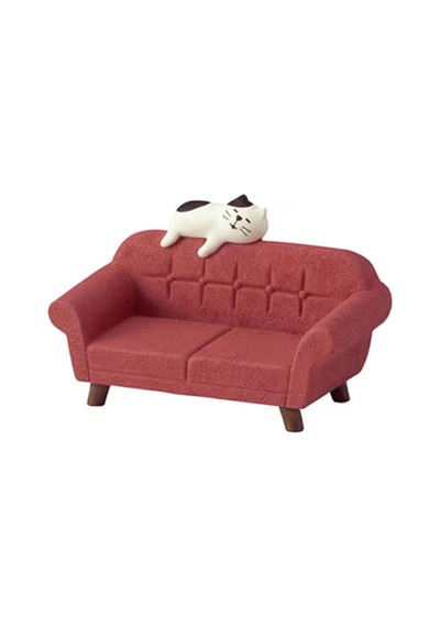 Kırmızı Koltuklu Kedi Mini Figür