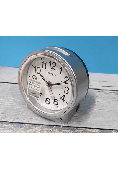 Seiko Qhe199s Sessiz Saniyeli Sensörlü Otomatik Aydınlatma Beep Sesli Alarm 5 Dk Ertelemeli Masa Saati Çok Renkli