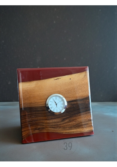 Classic Ceviz & Epoksi Masa Saati 3,5 Cm Gümüş Quartz Mekanizma Tasarım Masaüstü Saat 15x15 Cm Çok Renkli