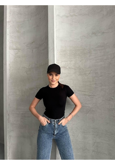 Kadın Basic Bisiklet Yaka Slim Fit Body Kısa Kol Günlük Body SIYAH