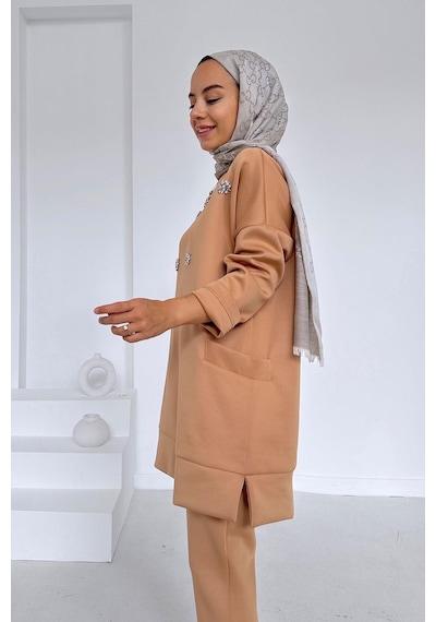 Kahijab Bisiklet Yaka Taşlı Scuba Takım - Camel