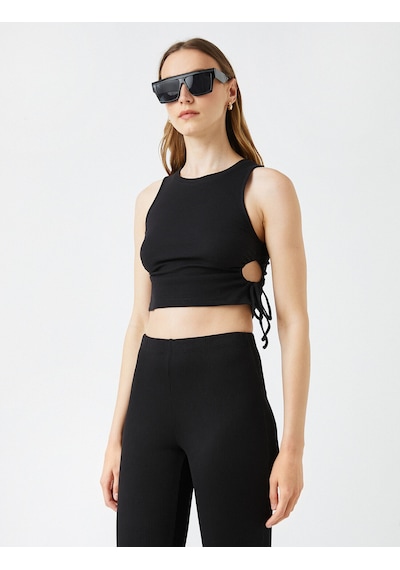 Koton Crop Atlet Pencere Detaylı Bisiklet Yaka Pamuklu Siyah 2sak10414ek Siyah