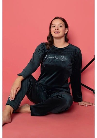 Sude Charme Kadın Kışlık Bisiklet Yaka Kadife Pijama Takımı A301/505- 1 Adet Koyu Yeşil Sude Charme Kadın Kışlık Bisiklet Yaka Kadife Pijama Takımı A301/505- 1 Adet Koyu Yeşil