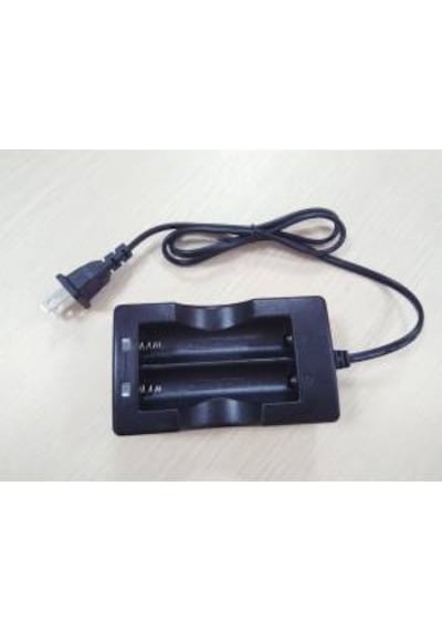 18650 Pil 3.7V Ve 4.2V Şarj Cihazı 2 Li Usb Çıkışlı Işıldak Esiga