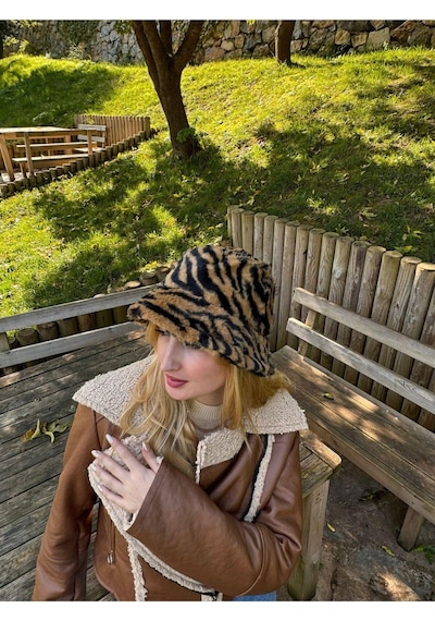 Kadın Zebra Desenli Peluş Kova Şapka - Unisex Siyah