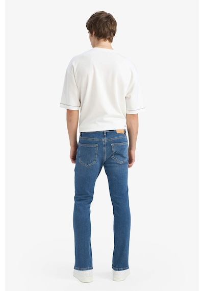 Defacto Pedro Slim Fit Dar Kalıp Normal Bel Dar Paça Jean Pantolon B8418AX24SP Mavi