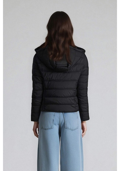 Defacto Su Geçirmez Regular Fit Dik Yaka Fermuarlı Şişme Mont E8689ax25aubk27 Siyah