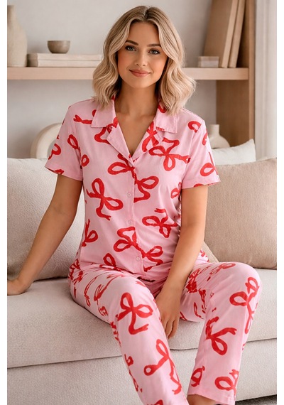 Free Beka Kadın Önden Düğmeli Devrik Yaka Kısa Kol Uzun Pantolon Desenli Pijama Takımı Pembe Free Beka Kadın Önden Düğmeli Devrik Yaka Kısa Kol Uzun Pantolon Desenli Pijama Takımı Pembe