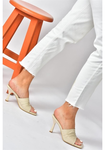 Fox Shoes Bej Kalın Topuklu Kadın Terlik P590233809