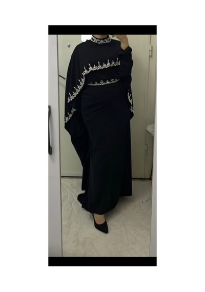 Nisa Pelerinli Şık Elbise - 3'lü Kombin Kemerli Siyah Siyah