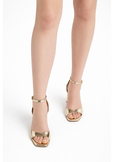 Tual Shoes Kadın Topuklu Ayakkabı Gold