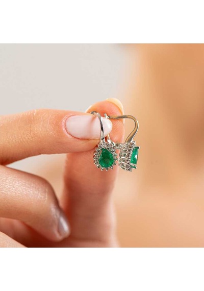 1,62 Karat Pırlantalı Zümrüt Küpe