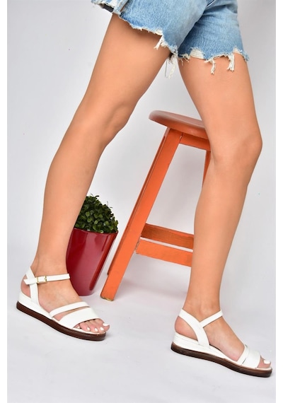 Fox Shoes P674300709 Beyaz Dolgu Topuklu Günlük Kadın Sandalet Beyaz