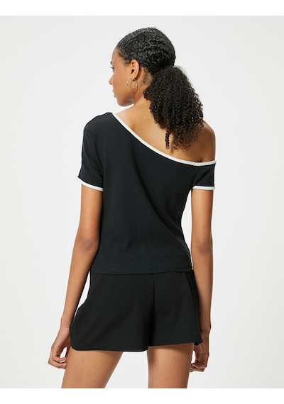 Koton Kayık Yaka Tişört Biyeli Düşük Omuzlu Kısa Kollu Slim Fit Siyah 4sal10968ık Siyah