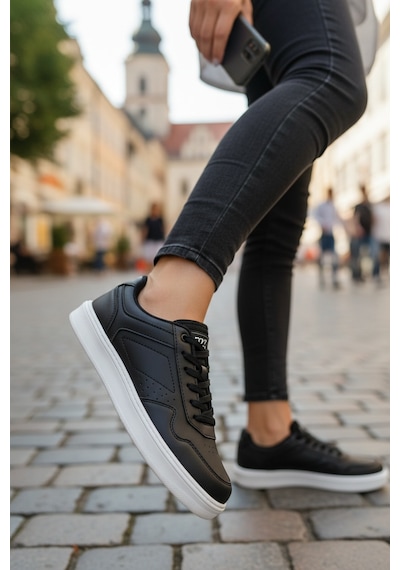 Enoch Unisex Siyah Suni Deri Spor Ayakkabı Beyaz Düz Tabanlı Ve Perfore Detaylı Günlük Casual Sneaker Siyah Beyaz Enoch Unisex Siyah Suni Deri Spor Ayakkabı Beyaz Düz Tabanlı Ve Perfore Detaylı Günlük Casual Sneaker Siyah Beyaz