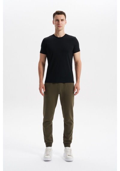 AR-MA Arma Erkek Slim Fit Örme Interlok Basic Dar Paça Eşofman Altı Arka Ve Yan Fleto Fermuar Cepli Paçalar Ribanalı %80 Pamuk %14 Polyester %6 Elastane K30174998902 Haki AR-MA Arma Erkek Slim Fit Örme Interlok Basic Dar Paça Eşofman Altı Arka Ve Yan Fleto Fermuar Cepli Paçalar Ribanalı %80 Pamuk %14 Polyester %6 Elastane K30174998902 Haki
