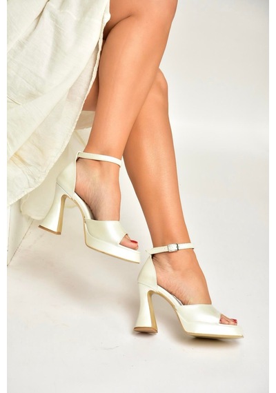 Fox Shoes Y404850209 Sedef Kalın Topuklu Kadın Ayakkabı SEDEF