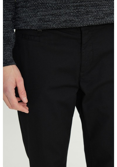 AC&Co / Altınyıldız Classics Erkek Sıyah Pamuklu Slim Fit Dar Kesim Yan Cepli Armürlü Esnek Casual Pantolon Siyah AC&Co / Altınyıldız Classics Erkek Sıyah Pamuklu Slim Fit Dar Kesim Yan Cepli Armürlü Esnek Casual Pantolon Siyah