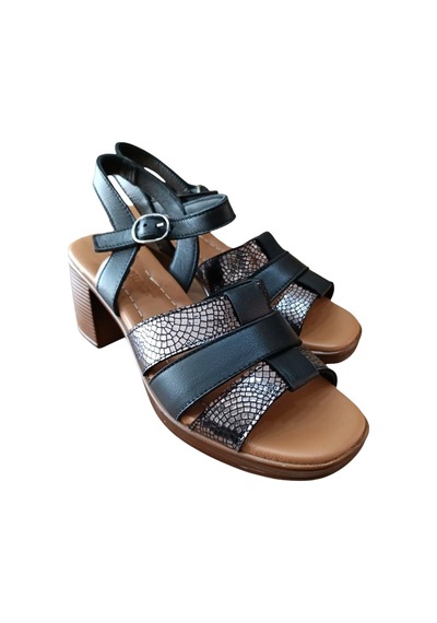 Castle Black 45204 Kadın Hakiki Deri Kalın Kısa Topuklu Comfort Sandalet Siyah Siyah