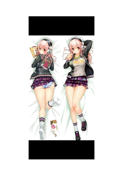 Super Sonico Desenli Çift Yön Baskılı Sarılma Yastığı Kılıfı Çok Renkli