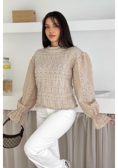 Femelle Bej Fisto Brode Detaylı Triko Bluz Standart Beden