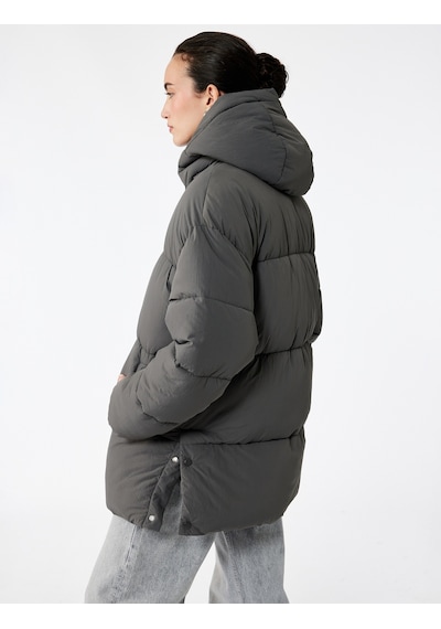 Koton Fermuarlı Cepli Çıkarılabilir Kapüşonlu Uzun Kollu Su İtici Oversize Şişme Mont Antrasit 6wak00156ew Antrasit Koton Fermuarlı Cepli Çıkarılabilir Kapüşonlu Uzun Kollu Su İtici Oversize Şişme Mont Antrasit 6wak00156ew Antrasit