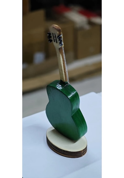 Minyatür Masa Üstü Hediyelik Gitar