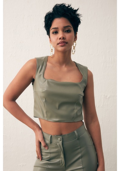 Sateen Kare Yaka Deri Crop Bluz - Çağla Yeşili Sateen Kare Yaka Deri Crop Bluz - Çağla Yeşili