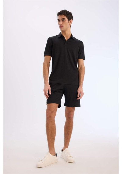 DeFacto Slim Fit Dar Kesim Polo Yaka Dokulu Kısa Kollu Krinkıl Siyah Tişört E1222AX25SMBK81