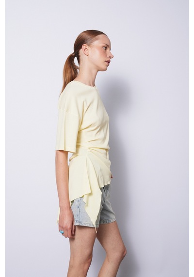 Nisan Kısa Kollu Asimetrik T-shırt Sarı
