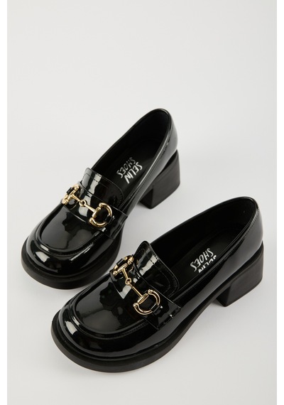 Selin Shoes Hily Gold Aksesuar Detay Kadın Loafer- Siyah Rugan