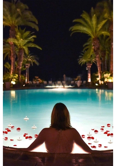 Float Beyaz 12 Adet Yüzen Mum 4 Saat Yanan Tea Light Mum Kokusuz Terapi Mumu