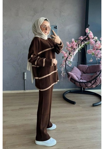 De Pose Iki Renkli Mevsimlik Ince Kumaş Triko Takım Kahverengi