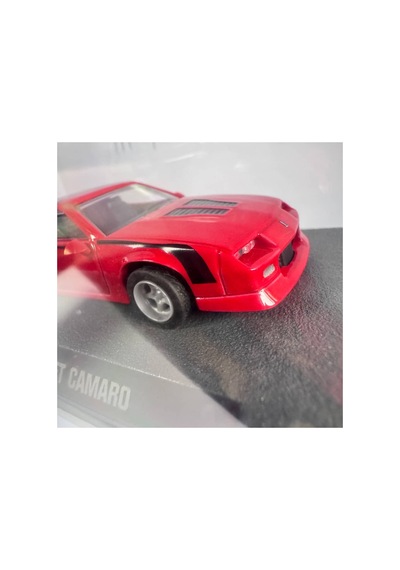 Collection 1985 Chevrolet Camaro 1:64 Model Araba