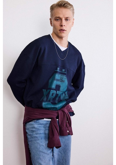 Defacto Boxy Fit V Yaka Baskılı Sweatshirt G6473ax25wnnv253 Lacivert-nv253