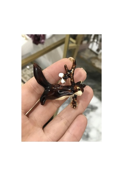 Sicap Model Kahverengi Detaylı Broş