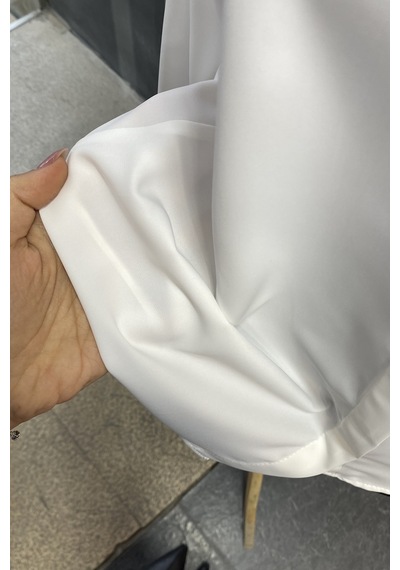 Pera Moda Yakası Taşlı Basic İç Göstermeyen Şık Gömlek Beyaz
