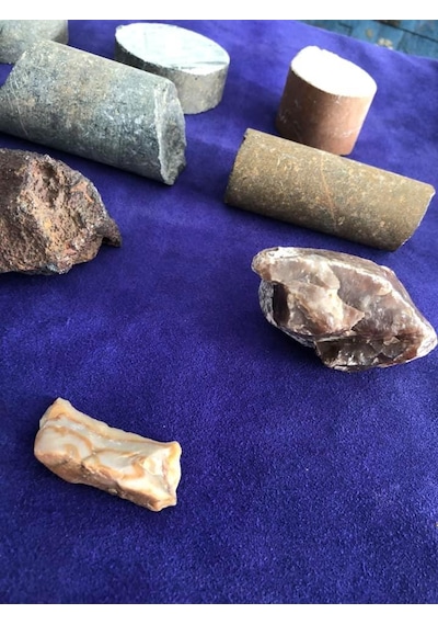 Doğal Kuvars Taş Serisi 1392 Gram