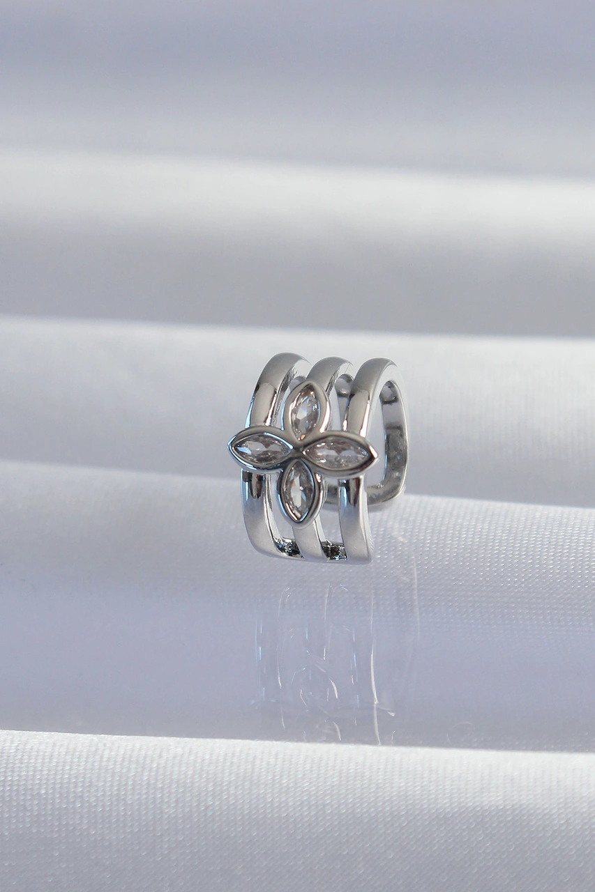Pirinç Gümüş Renk Yonca Earcuff Küpe Diğer